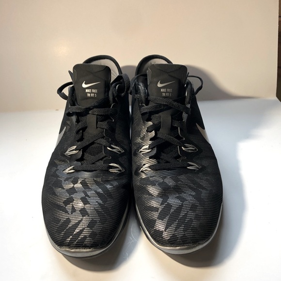 Nike Shoes - Nike Free TR FIT 5.0